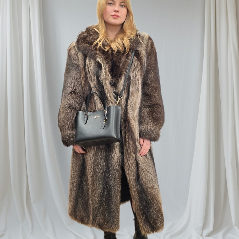 Luxurious Racoon Fur Coat - Picture 2 of 6